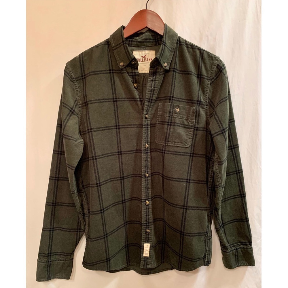 Hollister Shirt - very soft fabric!